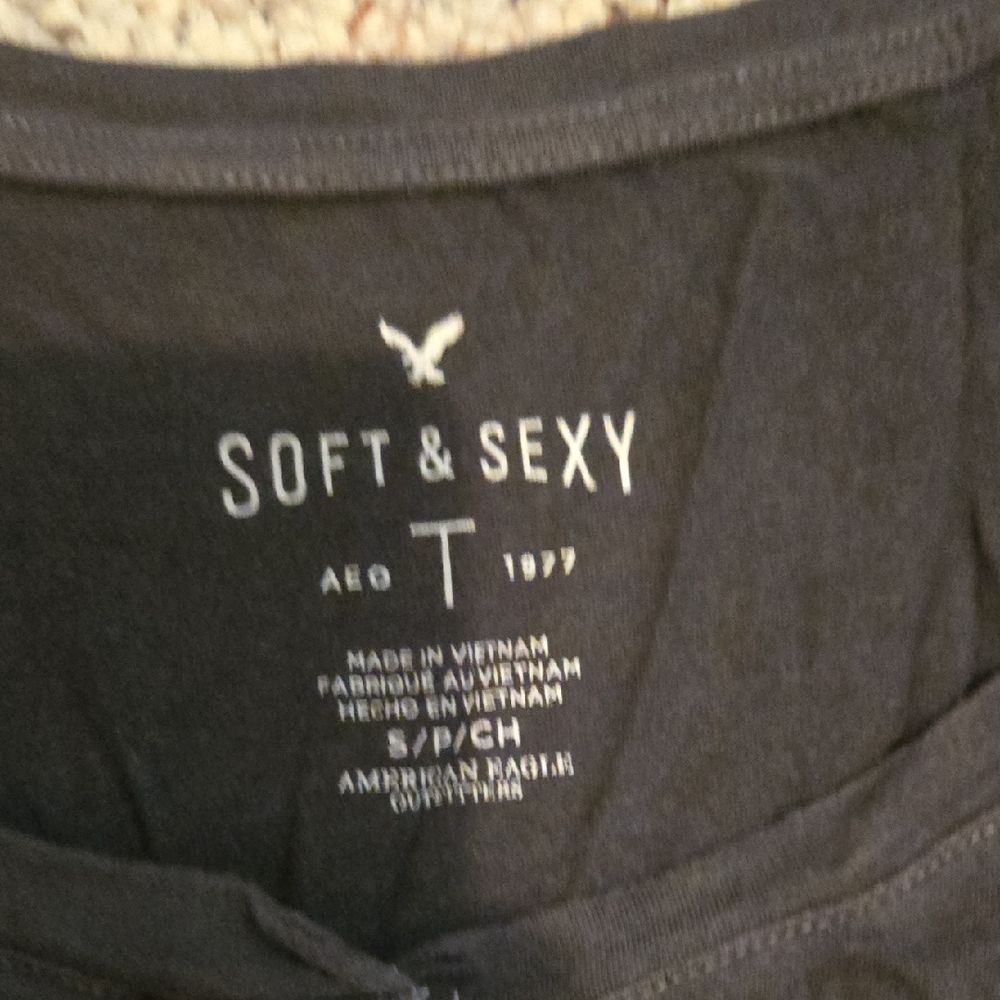 American Eagle Outfitters Charcoal Long Sleeve Tee - Picture 2 of 5